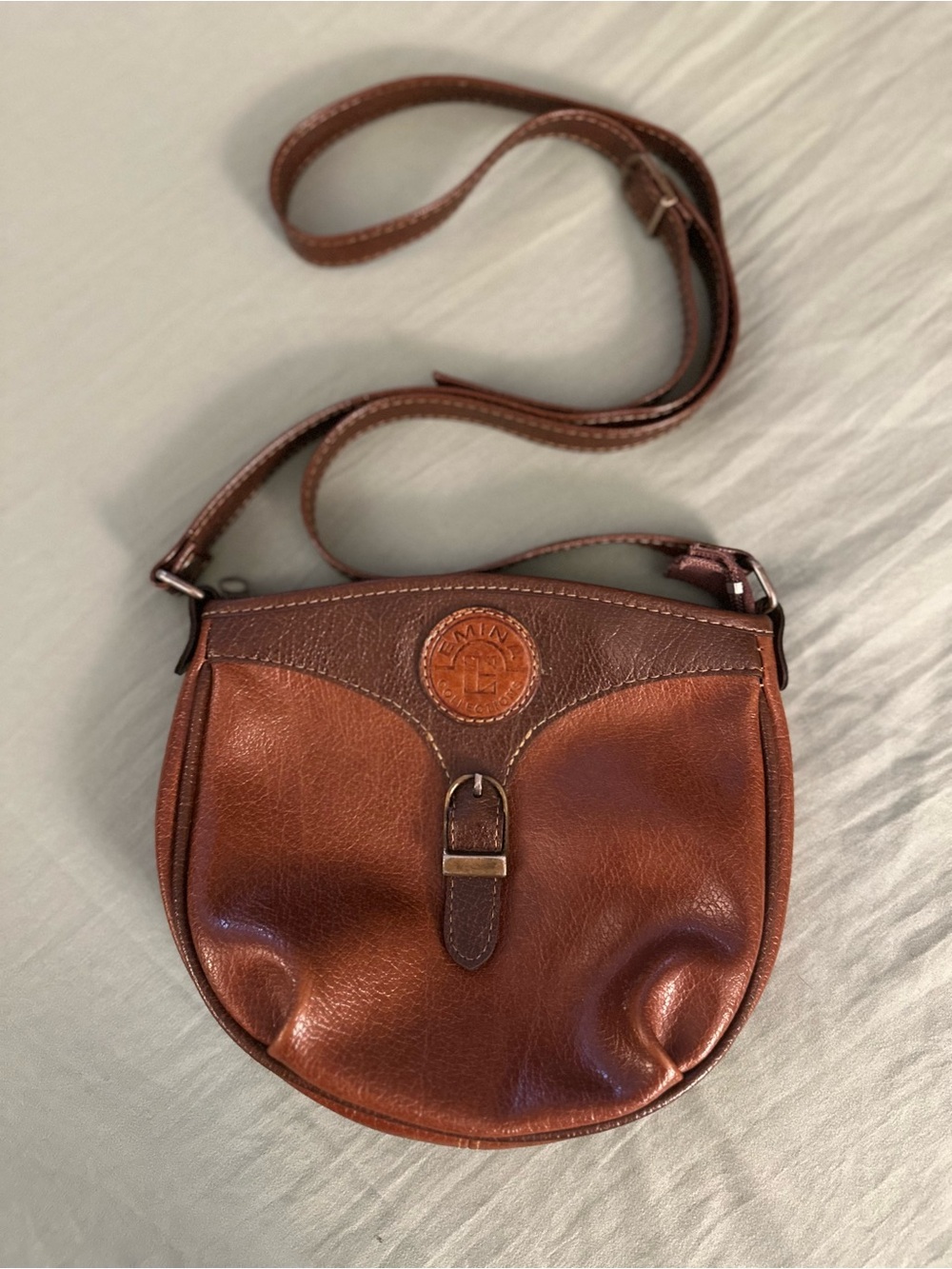 Vintage Leather Crossbody Bag in Brown - Classic Women's Saddle Purse